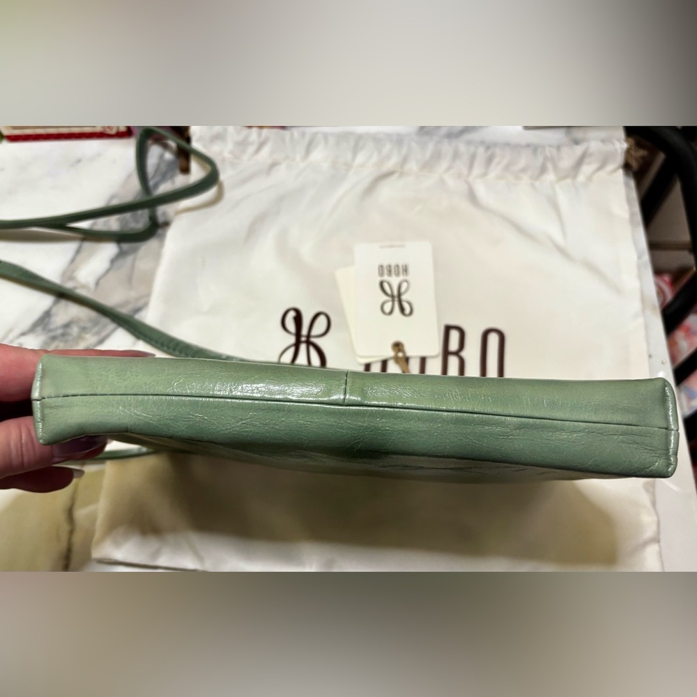 HOBO Jade Darcy Crossbody Leather Bag NWT 💚 - Picture 9 of 16